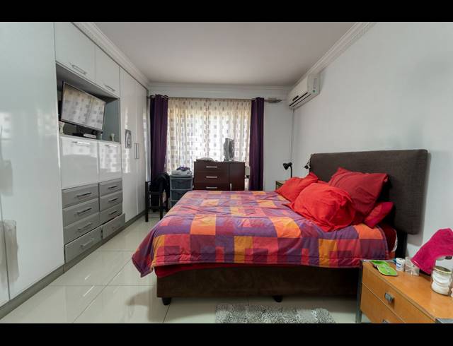 5 BEDROOM HOUSE FOR SALE IN BALLITO CENTRAL